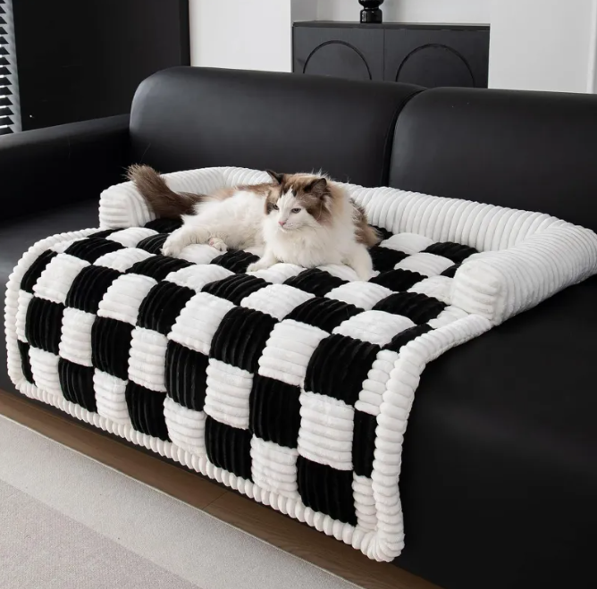 Wagsburg CloudNest Plush Pet Bed